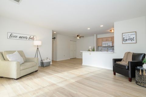 8782 Woodbridge Dr, Greendale, WI 53219 - #: 1944744