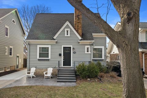 Photo of 5961 N Kent Ave, Whitefish Bay, WI 53217 (MLS # 1951420)