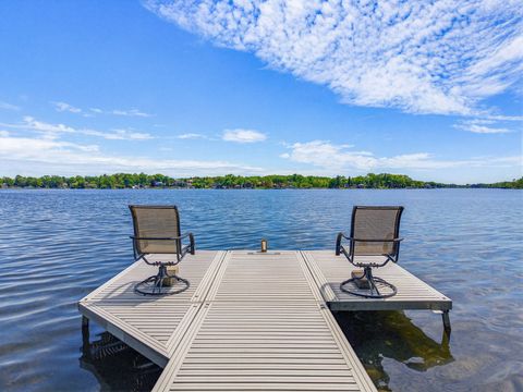 Photo of 6912 N Tichigan Rd, Waterford, WI 53185 (MLS # 1964037)