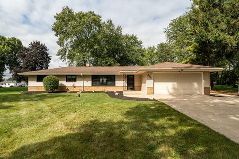 Photo of 3565 Sunny Crest Dr, Brookfield, WI 53005 (MLS # 1936341)