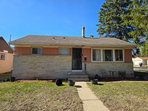 Photo of 5471 N 74th St, Milwaukee, WI 53218 (MLS # 1958001)