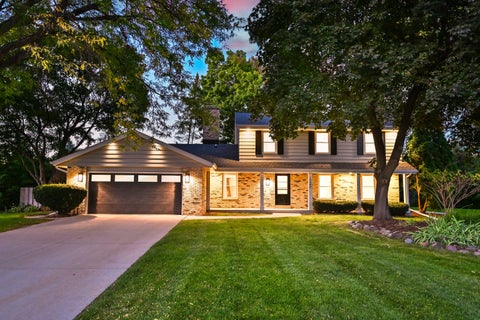 Photo of 13380 Burlawn Pkwy, Brookfield, WI 53005 (MLS # 1984658)