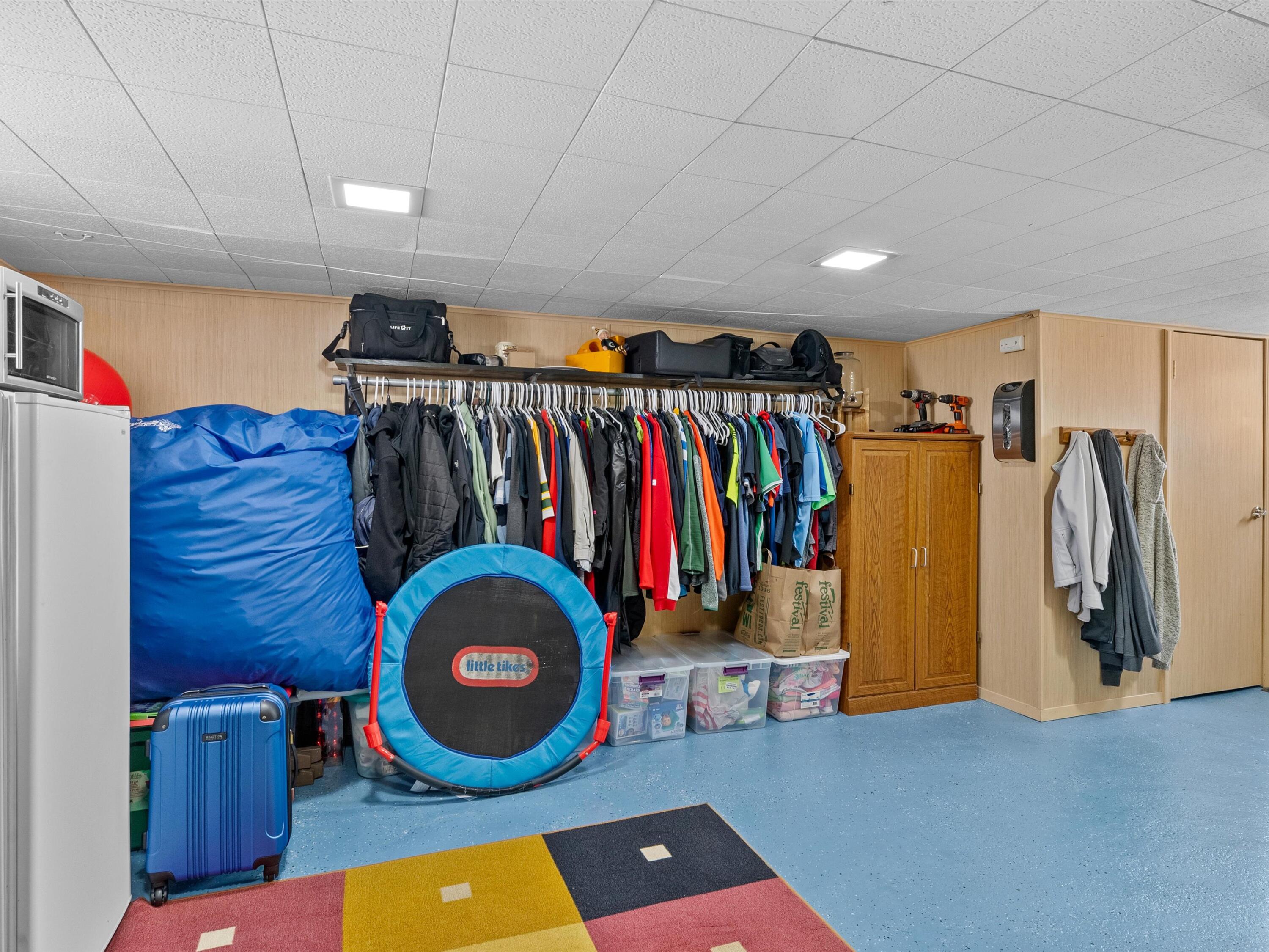 Manitowoc, Wisconsin 54220, United States, 3 Bedrooms Bedrooms, ,2 BathroomsBathrooms,Residential,Active,197315