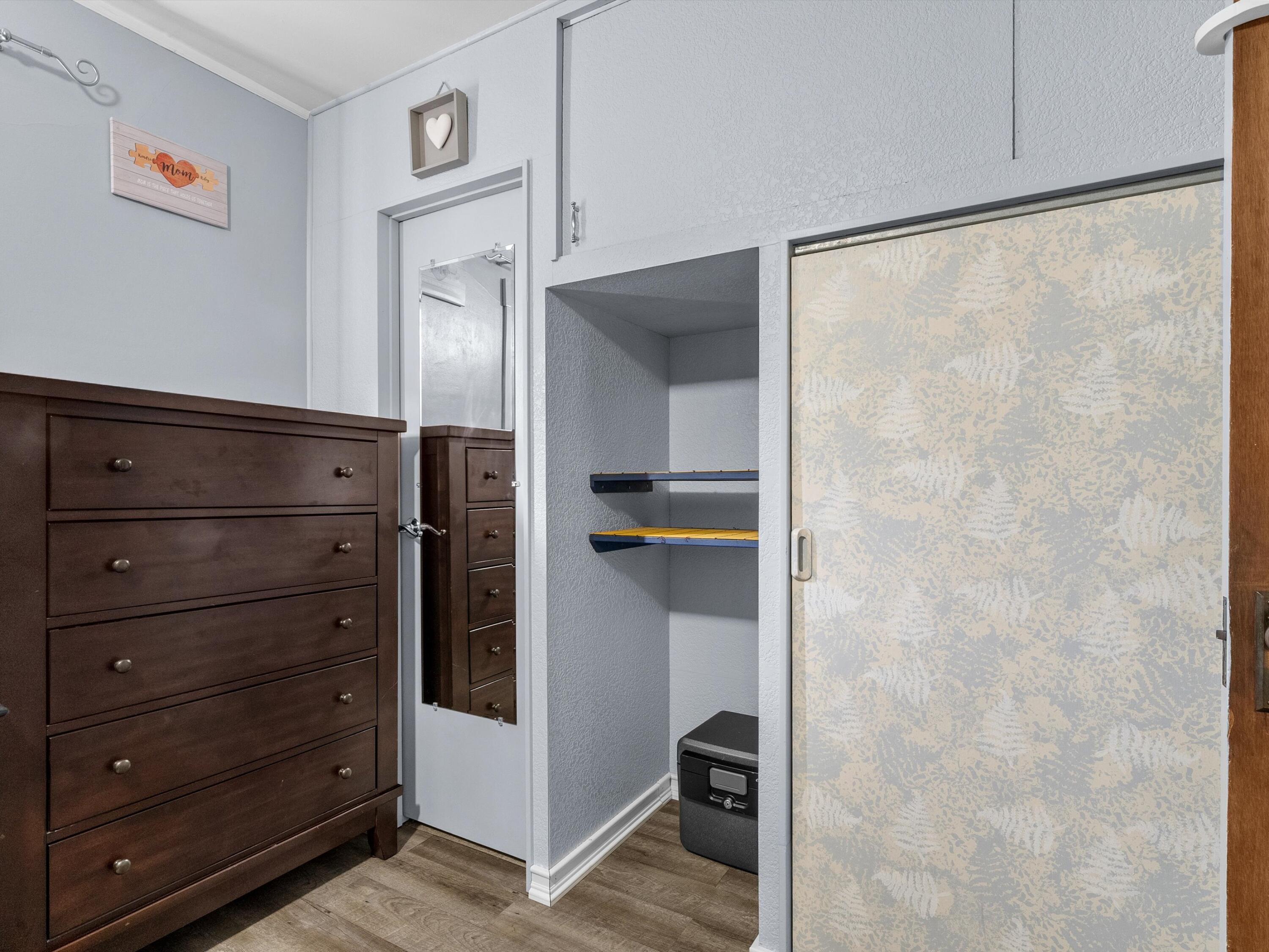 Manitowoc, Wisconsin 54220, United States, 3 Bedrooms Bedrooms, ,2 BathroomsBathrooms,Residential,Active,197315