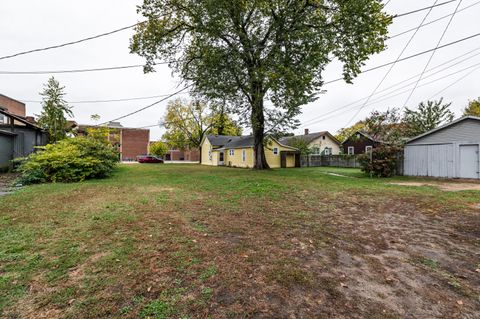 Photo of 1408 Liberty St, La Crosse, WI 54603 (MLS # 1939593)