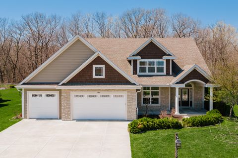 Photo of 9989 S 31st St, Franklin, WI 53132 (MLS # 1959431)