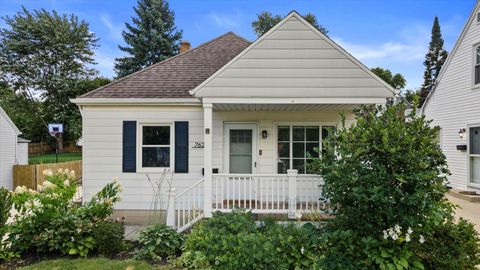 Photo of 7629 Eagle St, Wauwatosa, WI 53213 (MLS # 1934388)