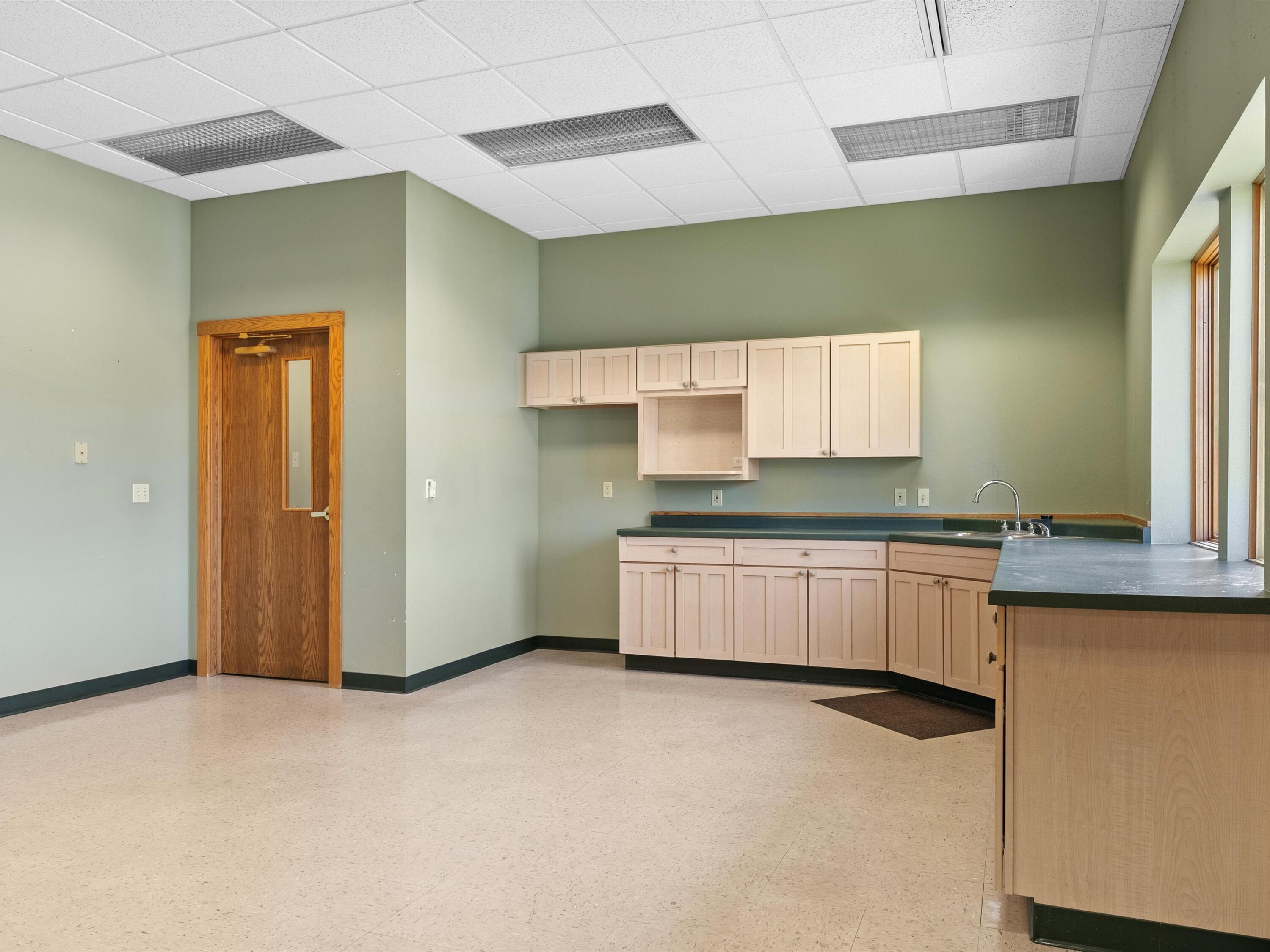 Two Rivers, Wisconsin 54241, United States, ,Commercial,Active,9729