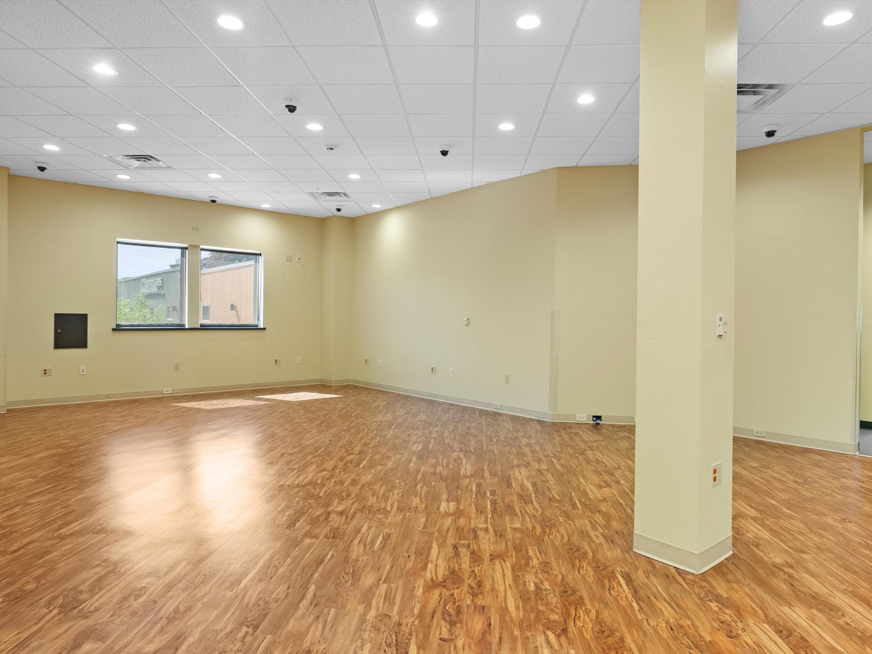 Two Rivers, Wisconsin 54241, United States, ,Commercial,Active,9729