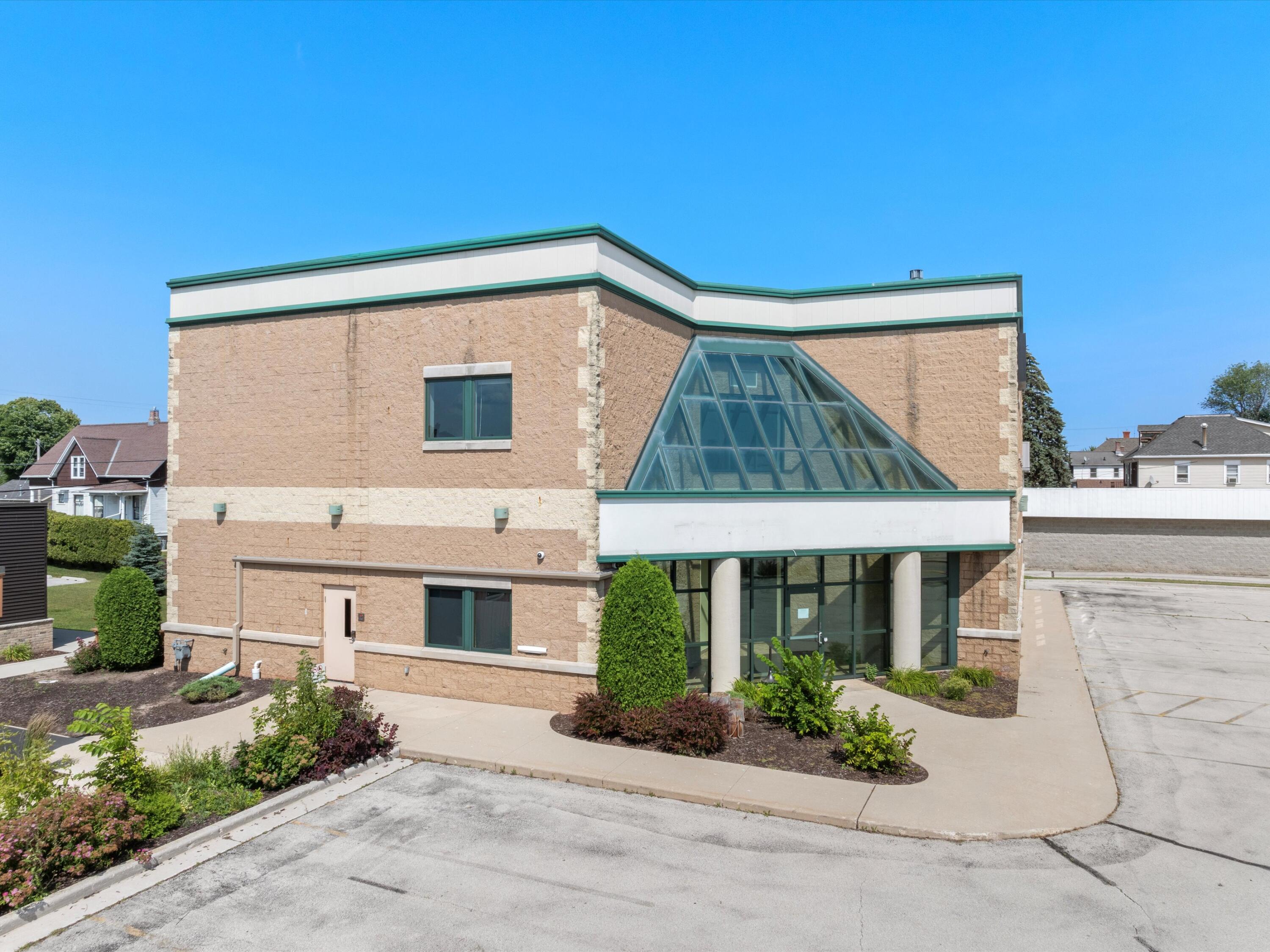 Two Rivers, Wisconsin 54241, United States, ,Commercial,Active,9729