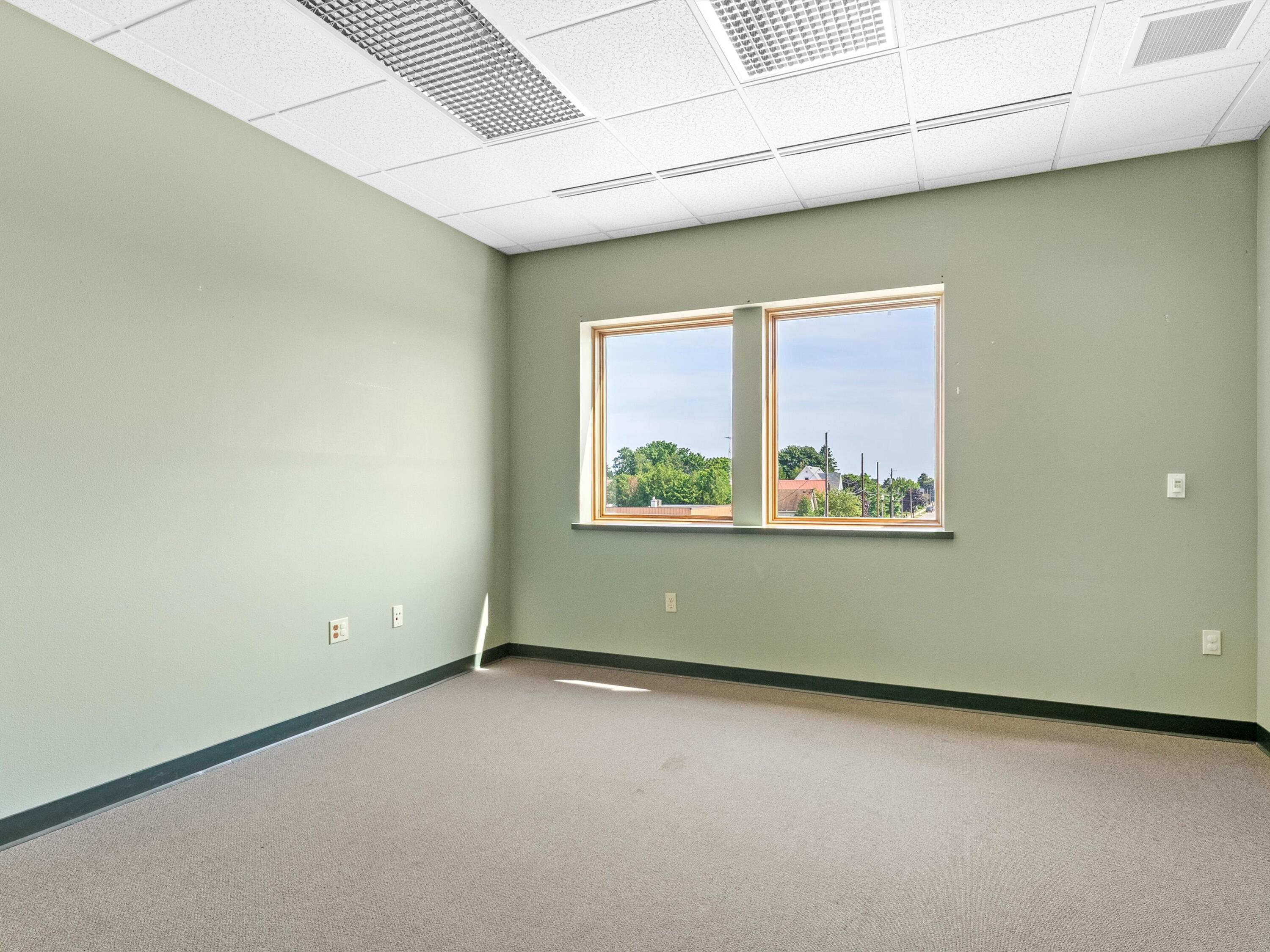 Two Rivers, Wisconsin 54241, United States, ,Commercial,Active,9729