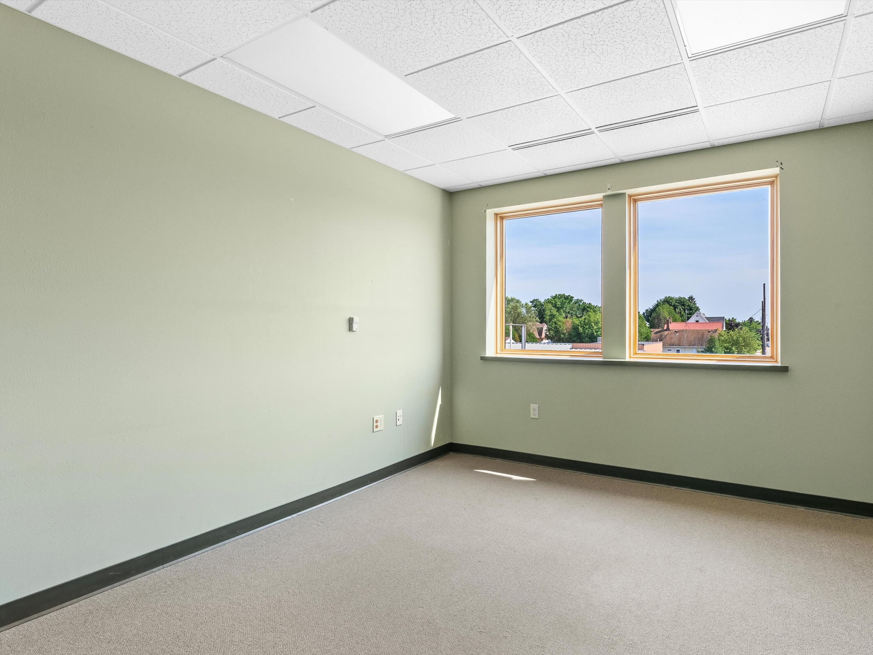 Two Rivers, Wisconsin 54241, United States, ,Commercial,Active,9729