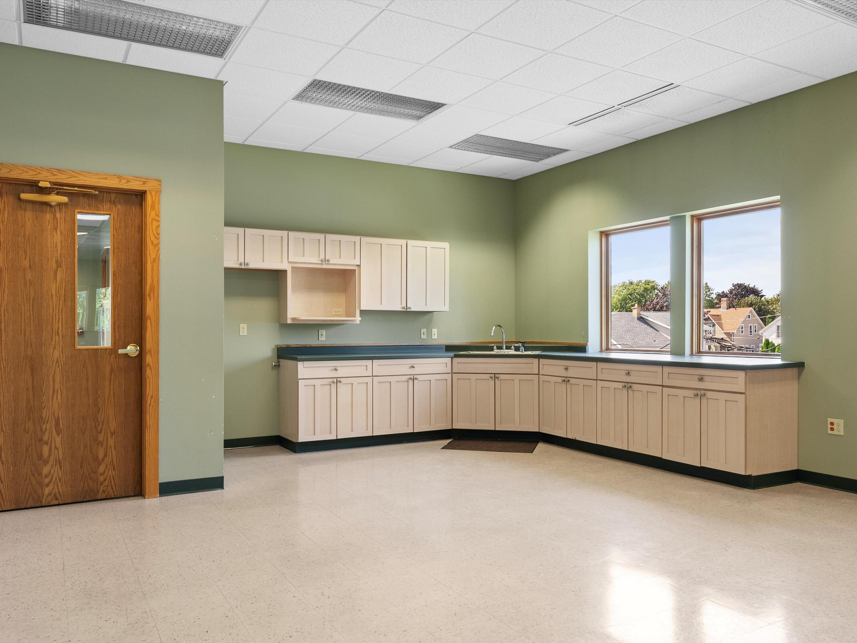 Two Rivers, Wisconsin 54241, United States, ,Commercial,Active,9729