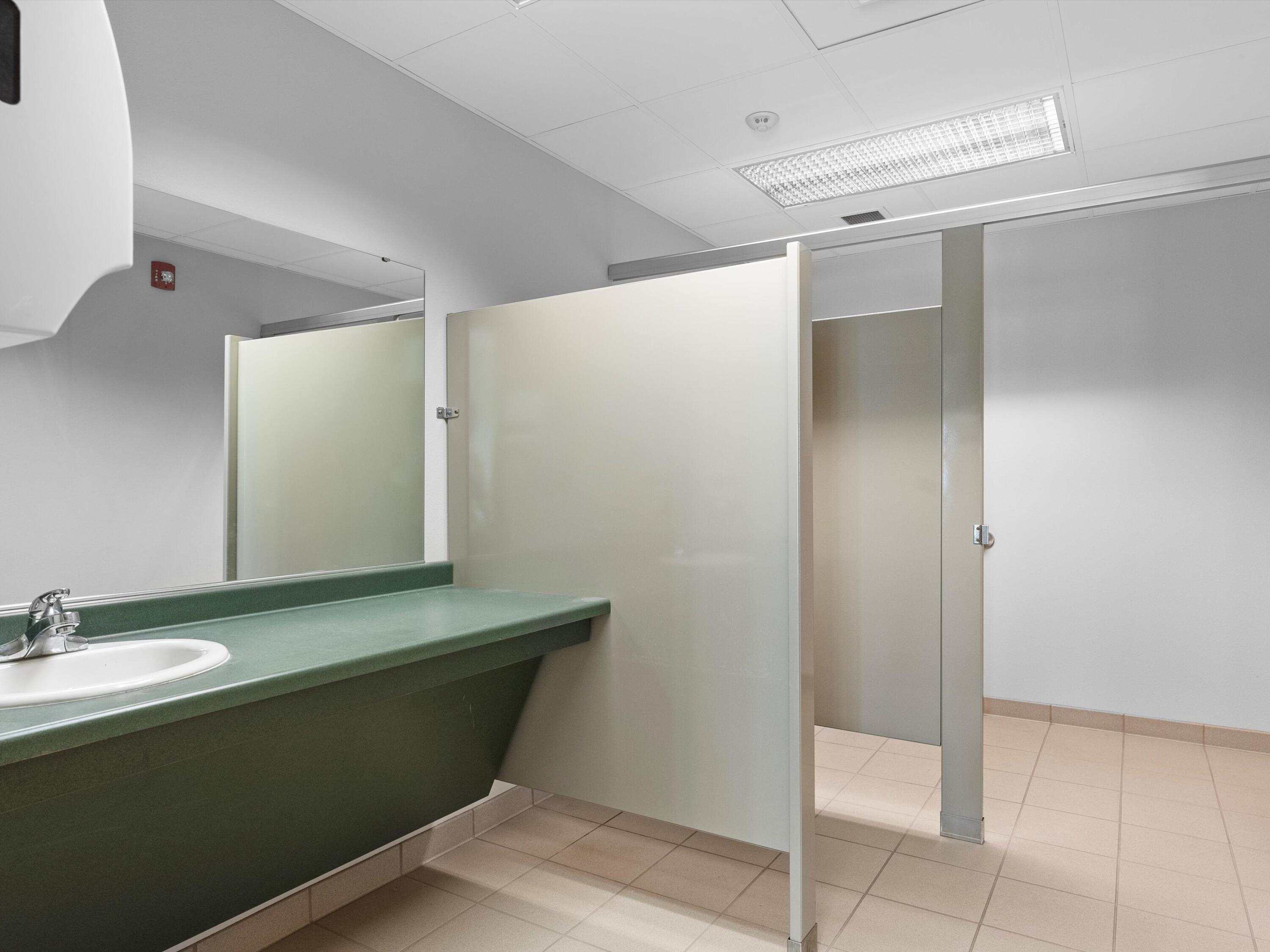 Two Rivers, Wisconsin 54241, United States, ,Commercial,Active,9729