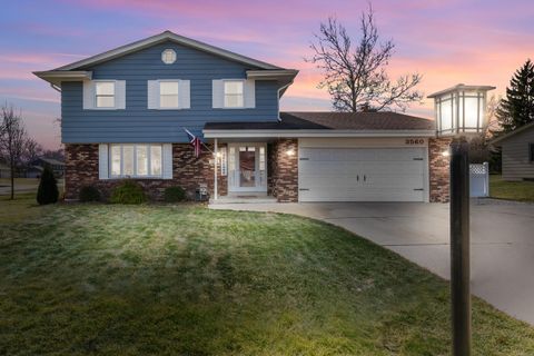 Photo of 3560 S Loretta Ln, New Berlin, WI 53151 (MLS # 1952522)