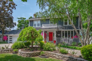 Photo of 1410 Fairview Ave, South Milwaukee, WI 53172 (MLS # 1929040)