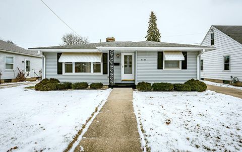 Photo of 7535 25th Ave, Kenosha, WI 53143 (MLS # 1948693)
