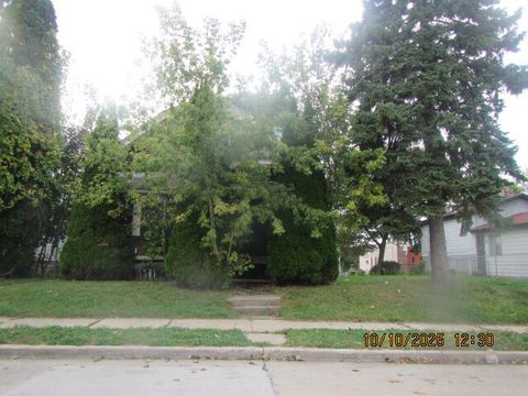 Photo of 3633 N 13th St, Milwaukee, WI 53206 (MLS # 1951285)