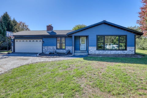 Photo of 605 Spinning Wheel Ct, Eagle, WI 53119 (MLS # 1986386)