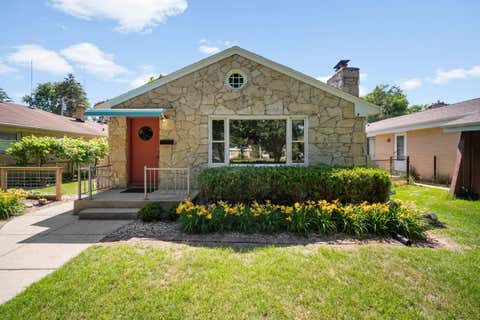 Photo of 5653 N Milwaukee River Pkwy, Glendale, WI 53209 (MLS # 1968961)