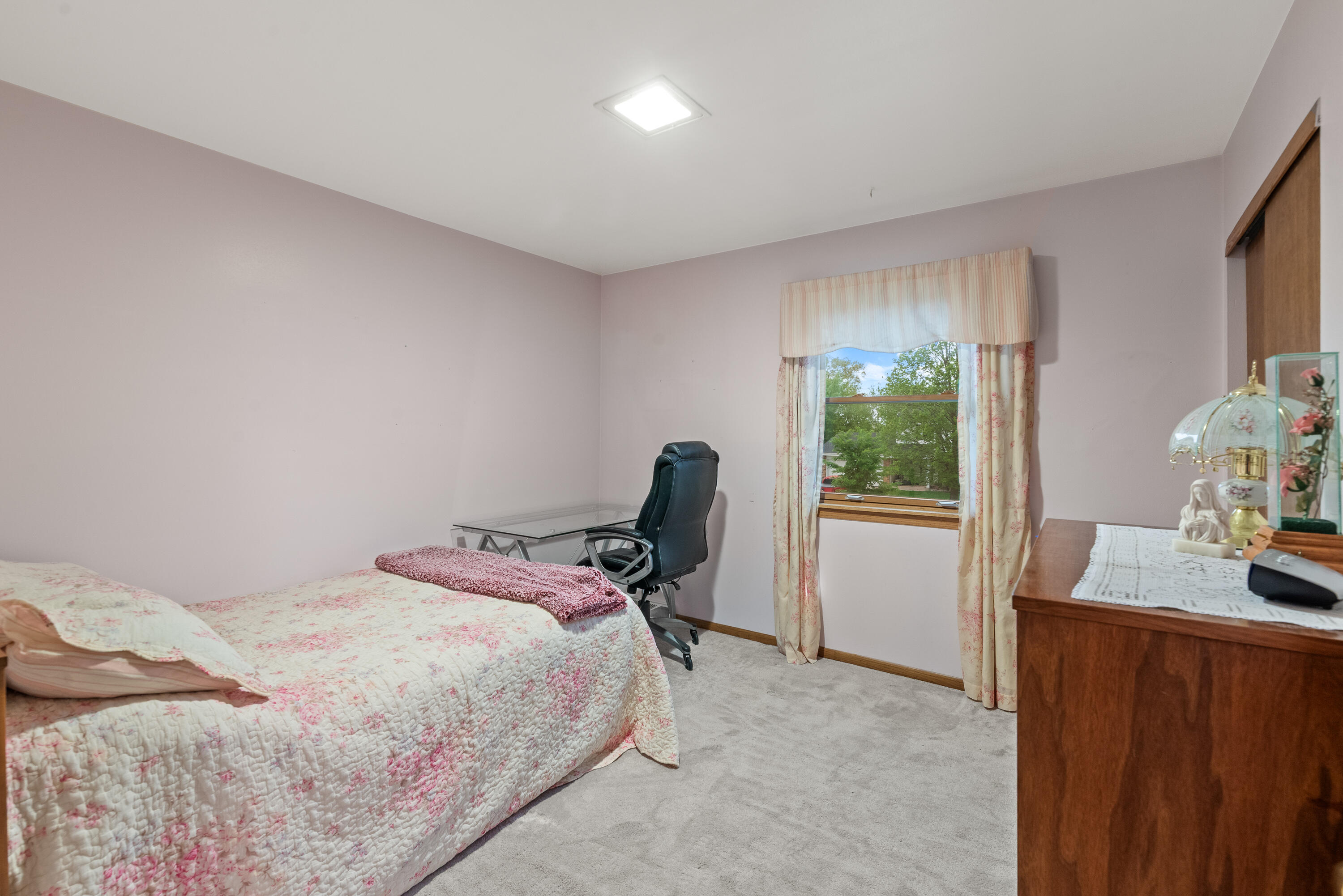 Port Washington, Wisconsin 53074, United States, 4 Bedrooms Bedrooms, ,2 BathroomsBathrooms,Residential,Pending,142124