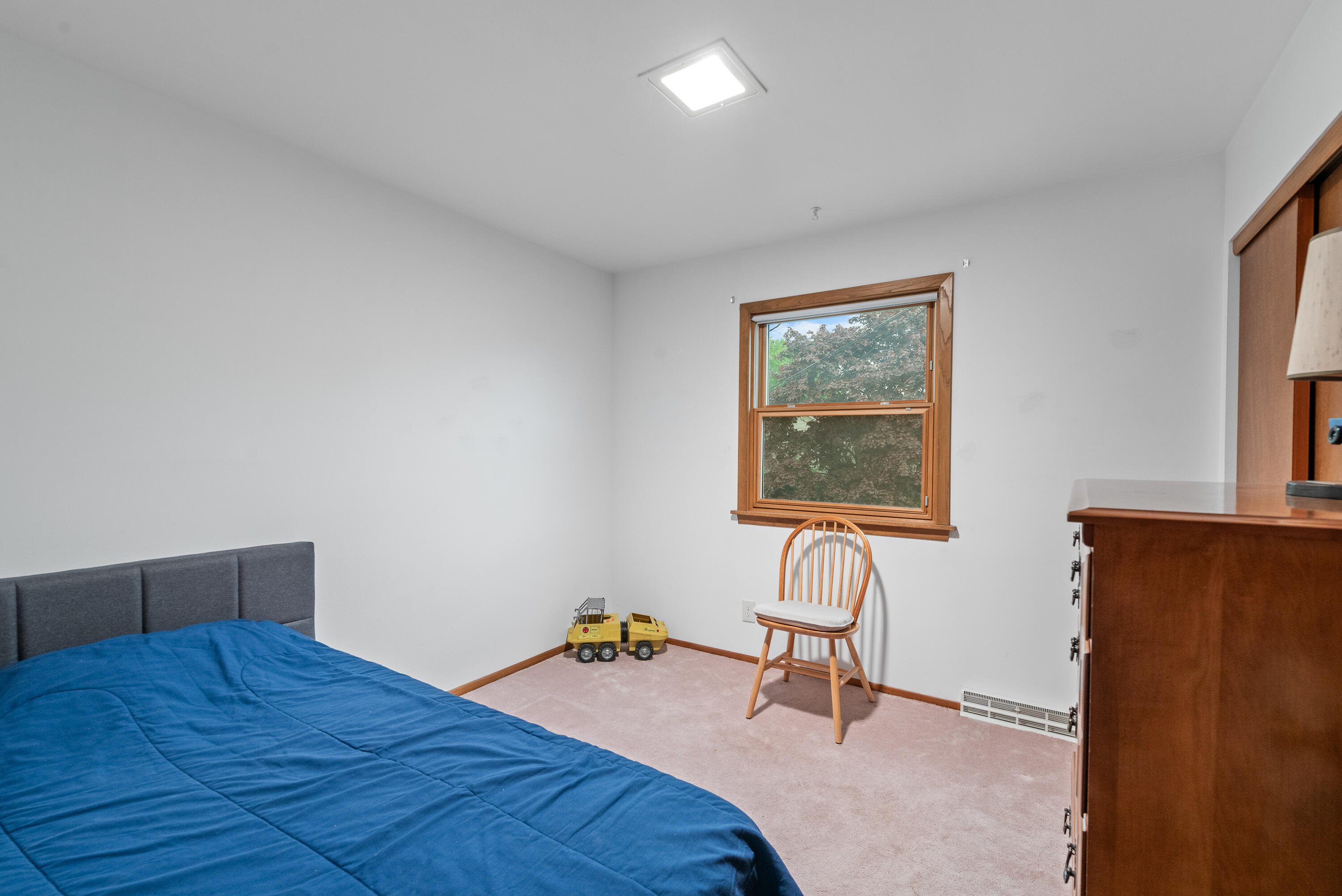 Port Washington, Wisconsin 53074, United States, 4 Bedrooms Bedrooms, ,2 BathroomsBathrooms,Residential,Pending,142124