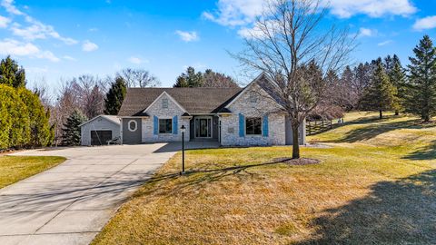 Photo of W296S2982 Molly Ln S, Genesee, WI 53188 (MLS # 1953850)