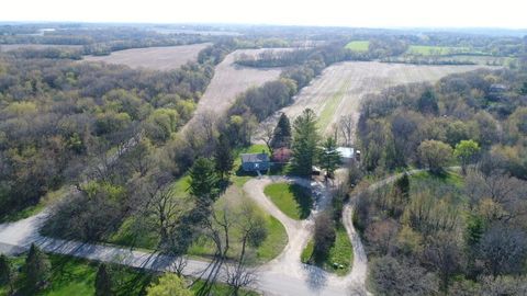 Photo of N7221 N McCabe Rd, Whitewater, WI 53190 (MLS # 1959184)
