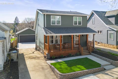 Photo of 2611 S Austin St, Milwaukee, WI 53207 (MLS # 1960971)