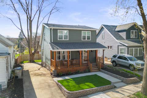 Photo of 2611 S Austin St, Milwaukee, WI 53207 (MLS # 1960971)