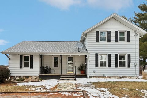 Photo of W5608 French Rd, Milford, WI 53038 (MLS # 1950103)