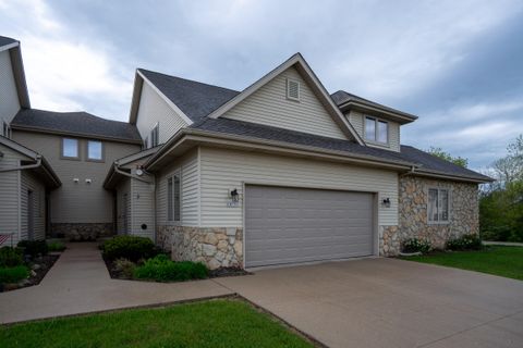 Photo of 14785 W Wilbur Dr, New Berlin, WI 53151 (MLS # 1962634)