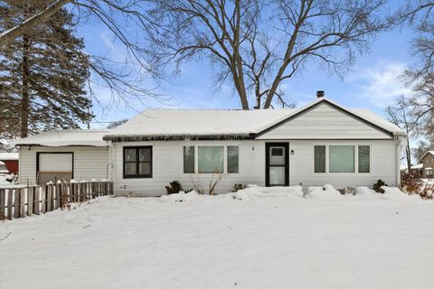 Photo of 27030 97th St, Salem Lakes, WI 53168 (MLS # 1944979)