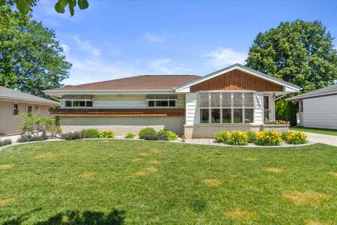Photo of 2604 E Dale Ave, Cudahy, WI 53110 (MLS # 1968699)