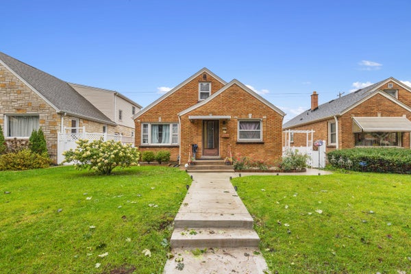 3342 S 26TH ST, MILWAUKEE, WI 53215 - Image d4ee22c96fbbd04817591f3d05aabcb8/883699318