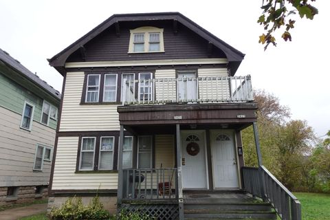 Photo of 2421 W Finn Pl, Milwaukee, WI 53206 (MLS # 1941545)