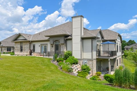 Photo of 7546 W Tuckaway Pines Cir, Franklin, WI 53132 (MLS # 1926548)