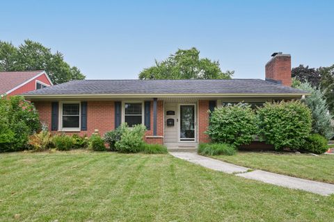 Photo of 10363 W Woodward Ave, Wauwatosa, WI 53222 (MLS # 1934733)