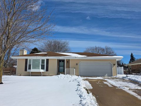 Photo of W165N10602 Wagon Trl, Germantown, WI 53022 (MLS # 1954066)