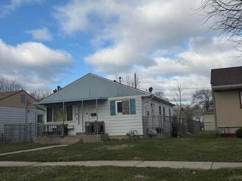 Photo of 4953 N 52nd St, Milwaukee, WI 53218 (MLS # 1958391)