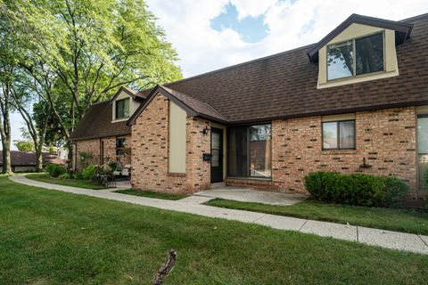 Photo of 8657 N 72nd St, Milwaukee, WI 53223 (MLS # 1953085)