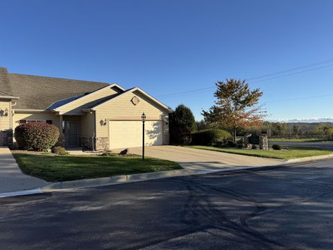 Photo of 102 Walnut Ridge Dr, Union Grove, WI 53182 (MLS # 1940807) Photo of 102 Walnut Ridge Dr, Union Grove, WI 53182 (MLS # 1940807)