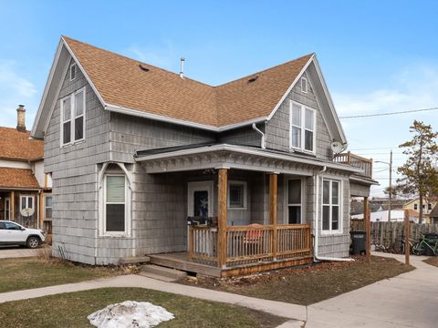 Photo of 613 N 14th St, Sheboygan, WI 53081 (MLS # 1955286)