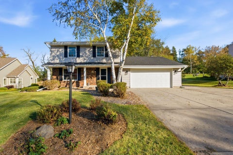 Photo of W162N8340 Tamarack Dr, Menomonee Falls, WI 53051 (MLS # 1985867)