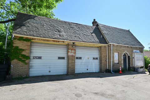 Photo of 4870 W Fond Du Lac Ave, Milwaukee, WI 53216 (MLS # 1964824)