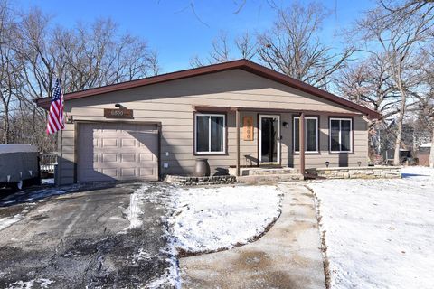 Photo of 6800 243rd Ave, Paddock Lake, WI 53168 (MLS # 1947610)