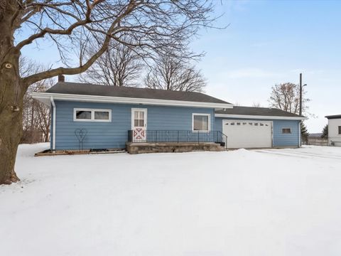 Photo of 6424 Newton Rd, Newton, WI 53063 (MLS # 1950049)