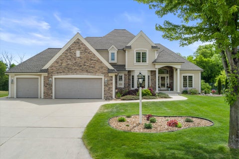 Photo of 8234 S 43rd St, Franklin, WI 53132 (MLS # 1962111)