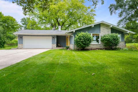 Photo of 11762 N Ridgeway Ave, Mequon, WI 53097 (MLS # 1969594)