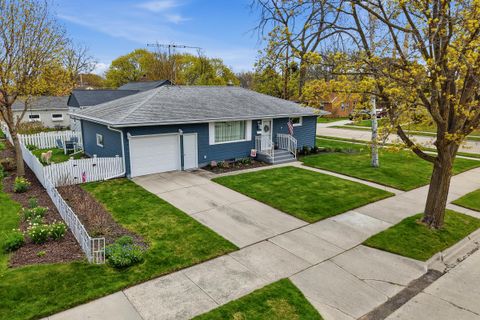 Photo of 2825 S 7th St, Sheboygan, WI 53081 (MLS # 1962949)